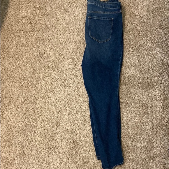 Old Navy Blue Skinny Jeans with Distressed Details - Picture 8 of 8